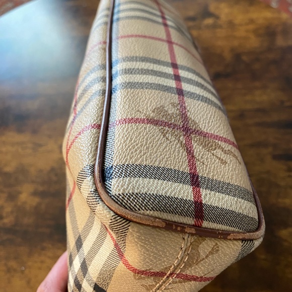 Burberry Beige and Brown Check Shoulder Bag - Picture 10 of 16